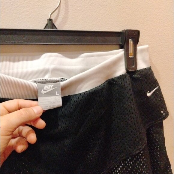 Nike active wear Skirt - Picture 4 of 5